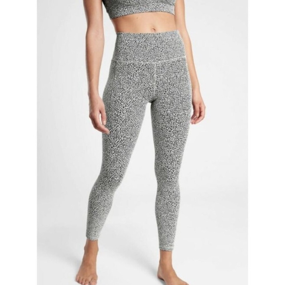 Athleta Salutation Stash II Textured Tights Leggings Medium White Black